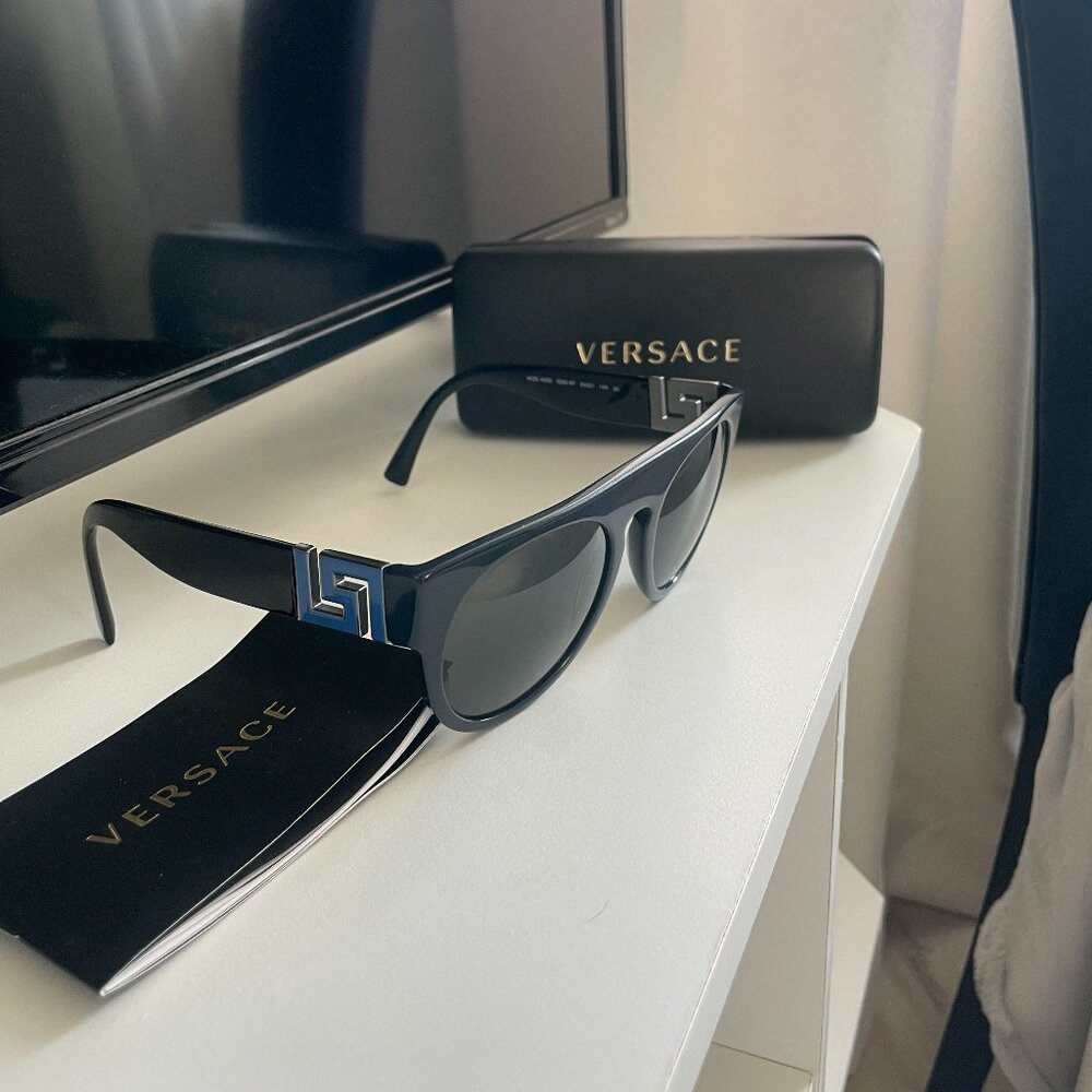 Versace Navy Blue Square Sunglasses – Greca Logo – Includes Case